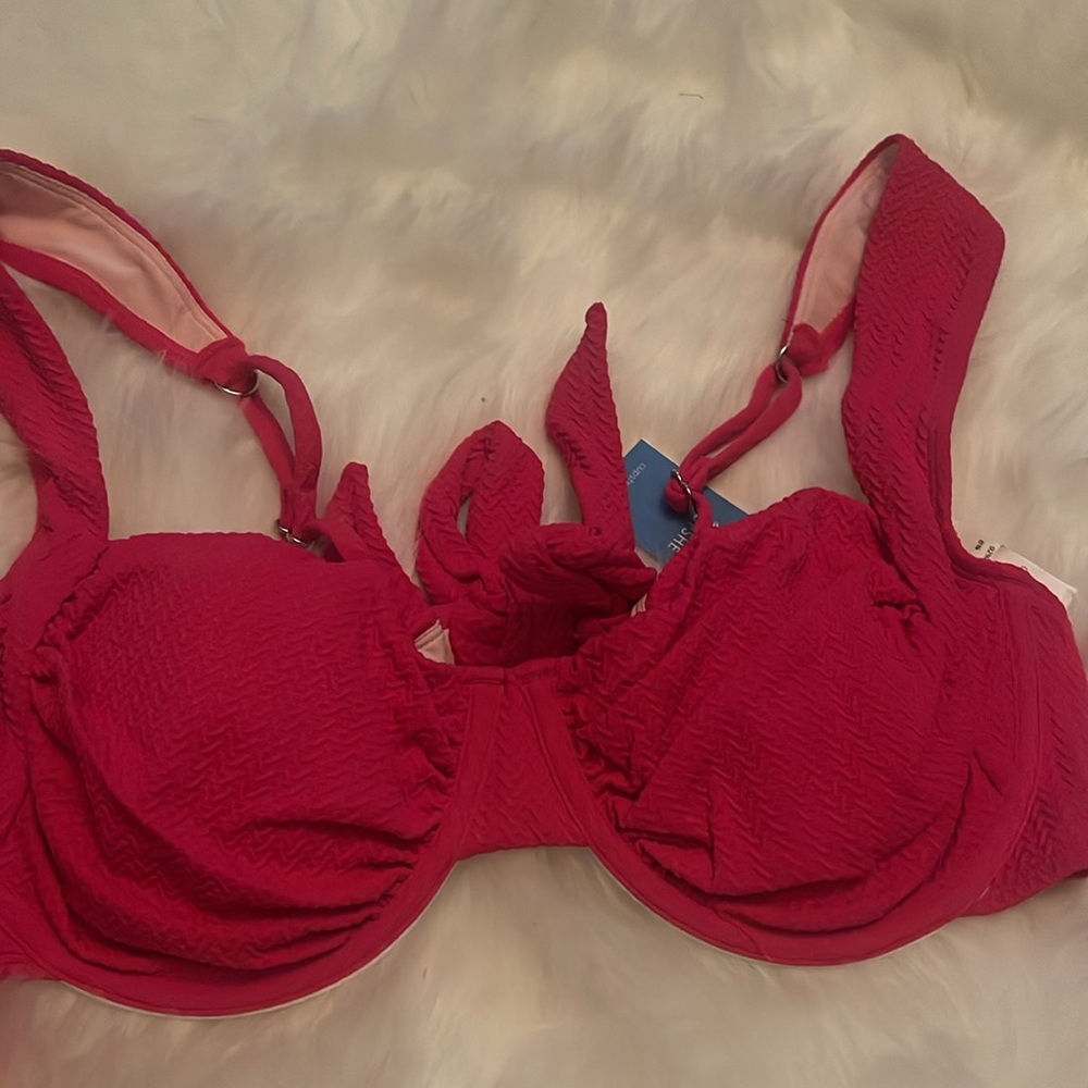 Red Bikini Set - Picture 4 of 5